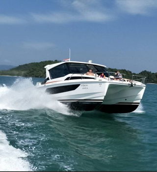 Luxury Power Catamaran Shashi Phuket